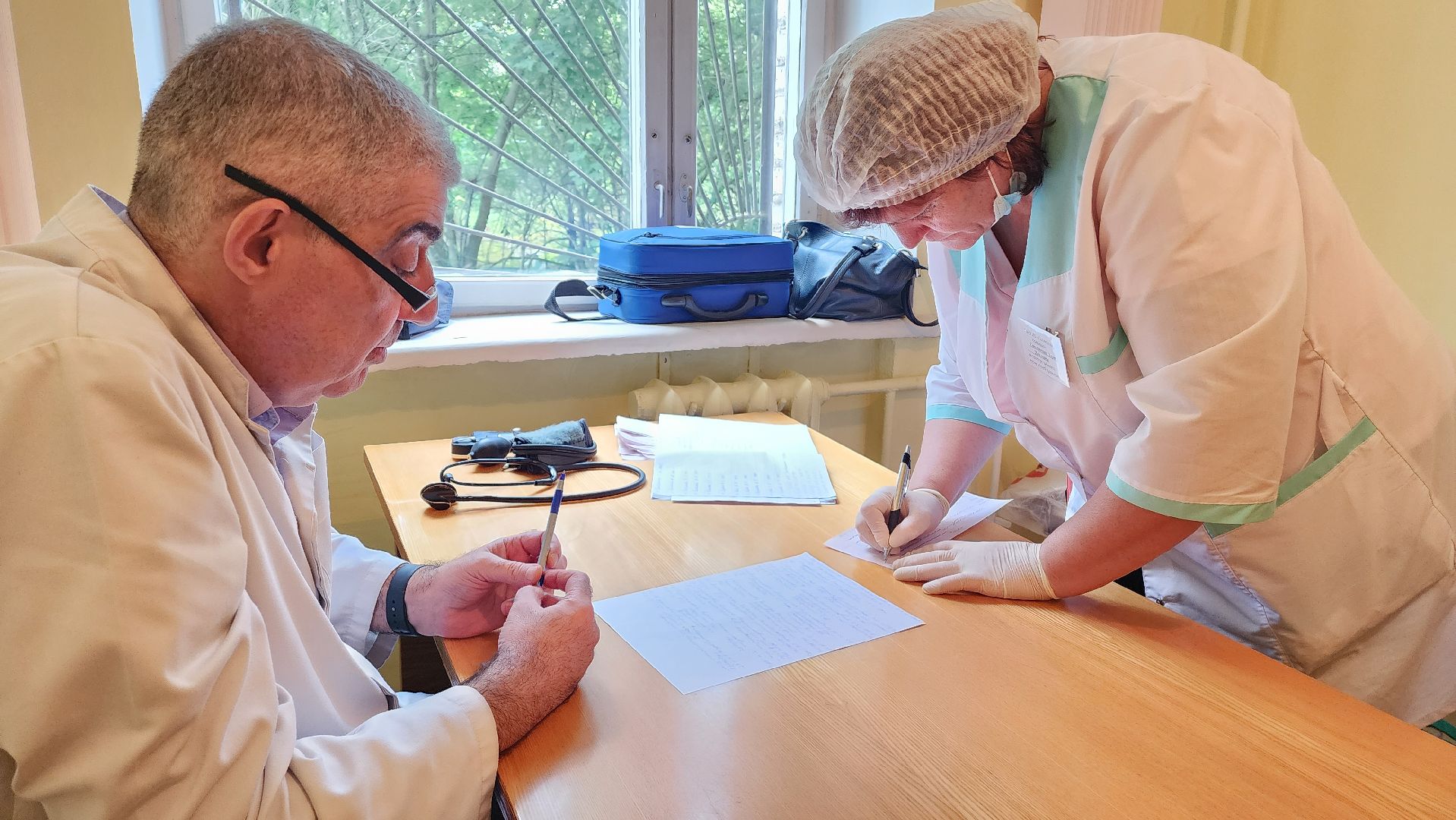 Врачи, Лобня, прием врача,