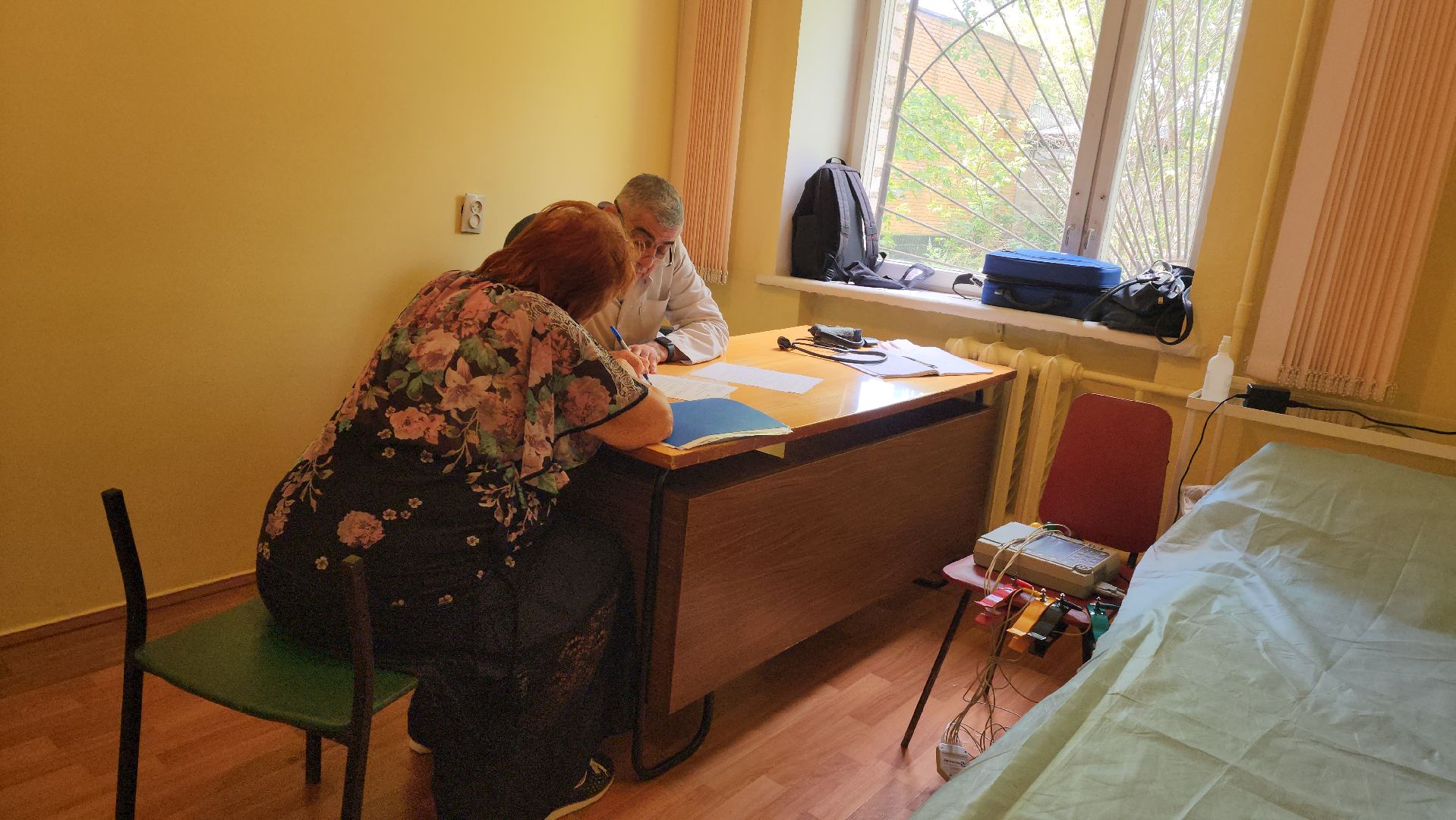 Врачи, Лобня, прием врача,