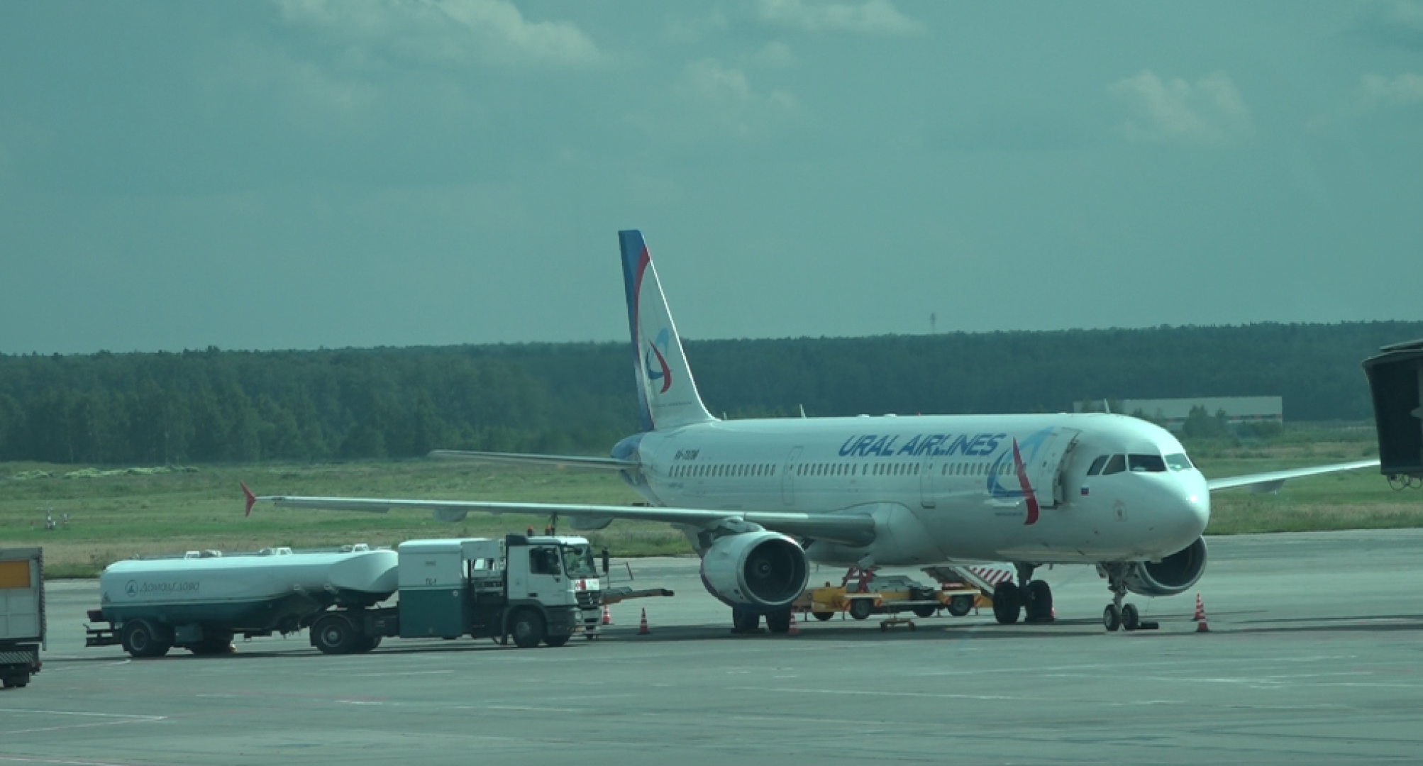 йога, аэропорт Домодедово, пассажирский терминал,