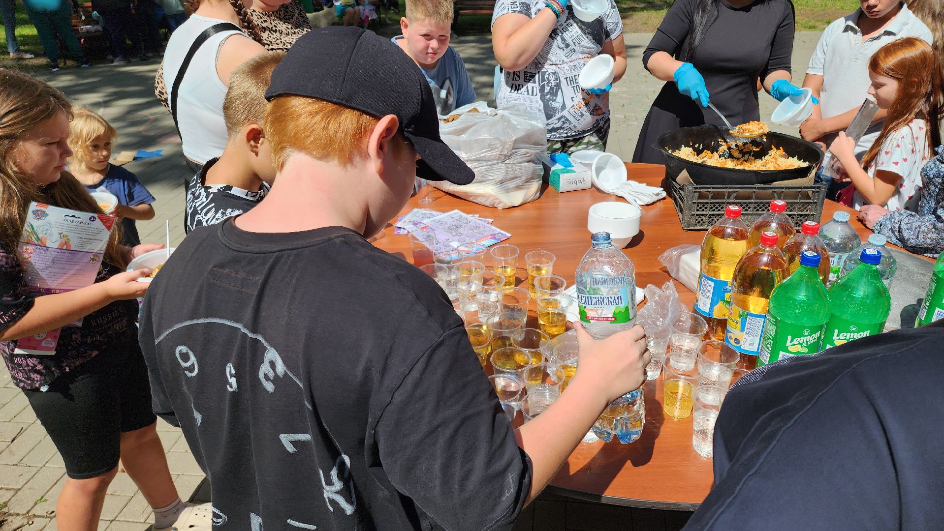 кашира, ожерелье, благотворительная ярмарка, школьная форма, многодетные семьи,