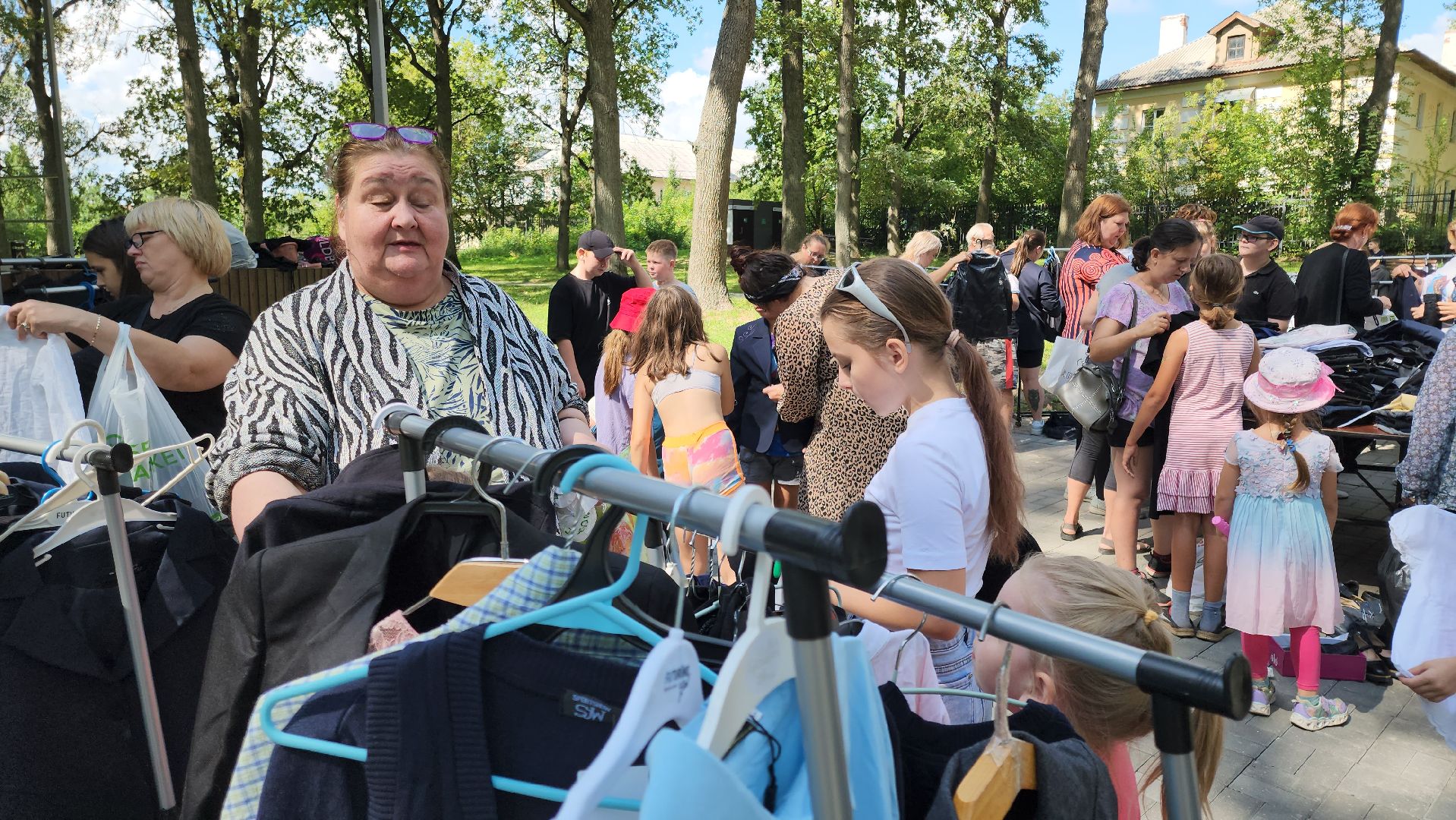 кашира, ожерелье, благотворительная ярмарка, школьная форма, многодетные семьи,