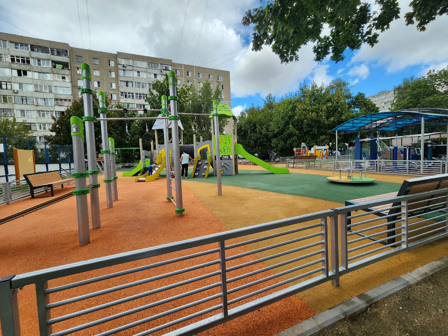 благоустройство в ленинском округе, новая детская площадка в видном, комплексное благоустройство, кбдт на школьной 83, комплексное благоустройство дворовых территорий, ленинский городской округ,