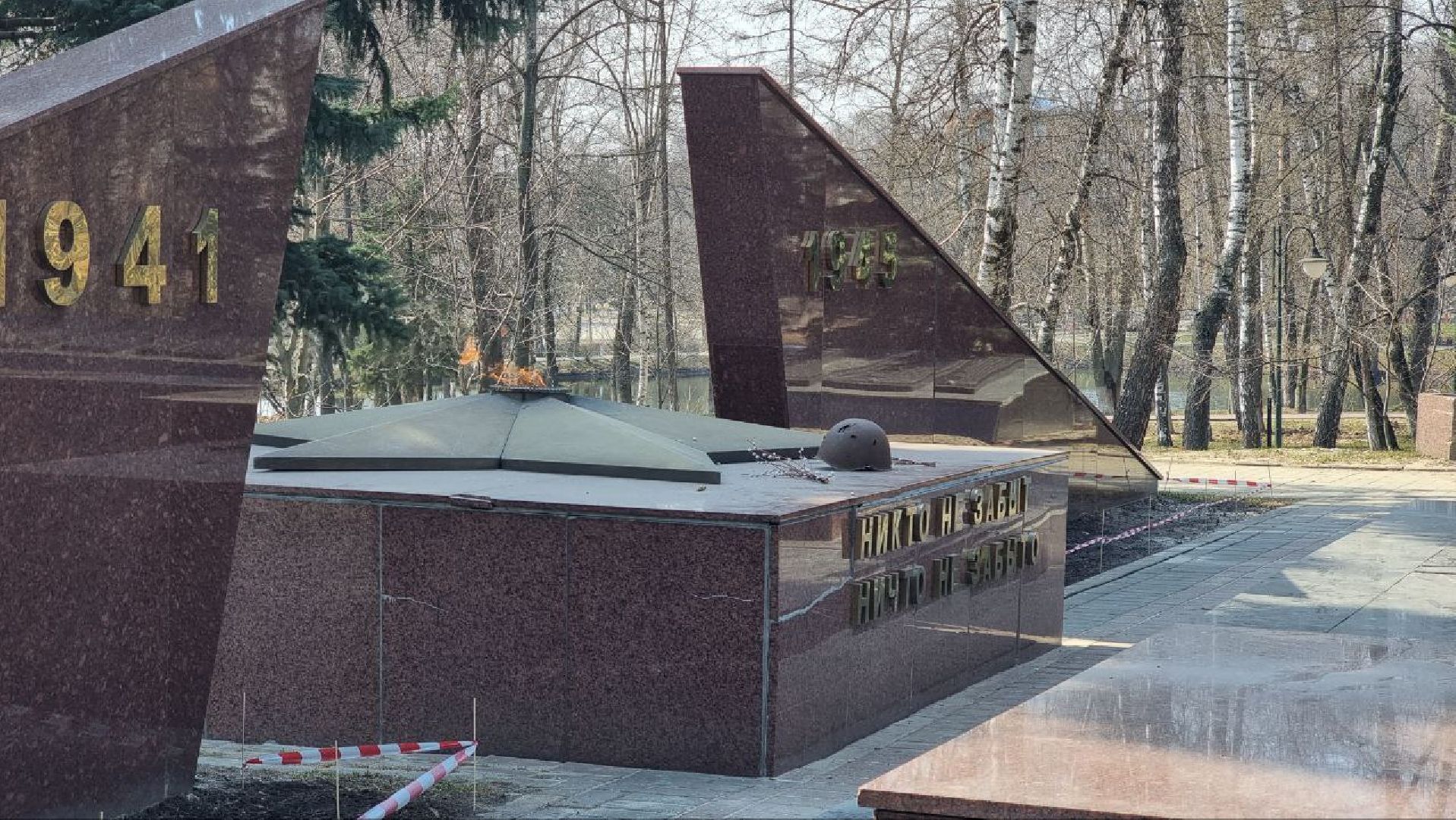 благоустройство, Дзержинский, уборка, сквер Победы