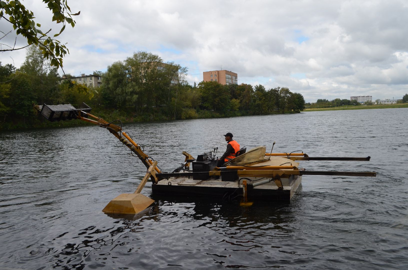 Люберцы, Большой Красковский карьер, расчистка акватории,