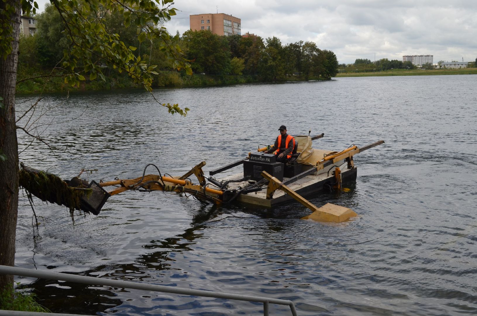 Люберцы, Большой Красковский карьер, расчистка акватории,