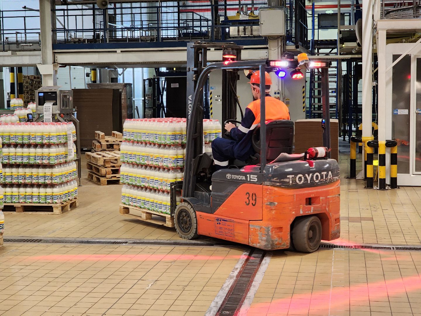 Чехов, поселок Любучаны, молочное производство, новые рабочие места, молодые специалисты, молочный завод, профориентация,