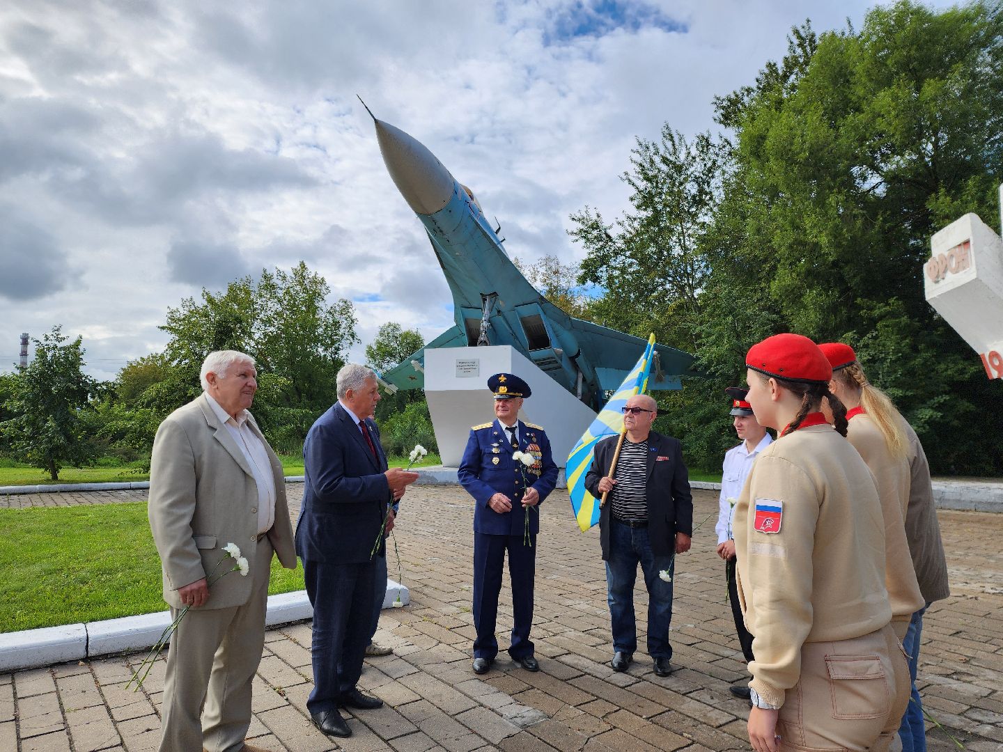 ногинск, общество, жители, день военно-воздушных сил, память, памятник, возложение цветов,