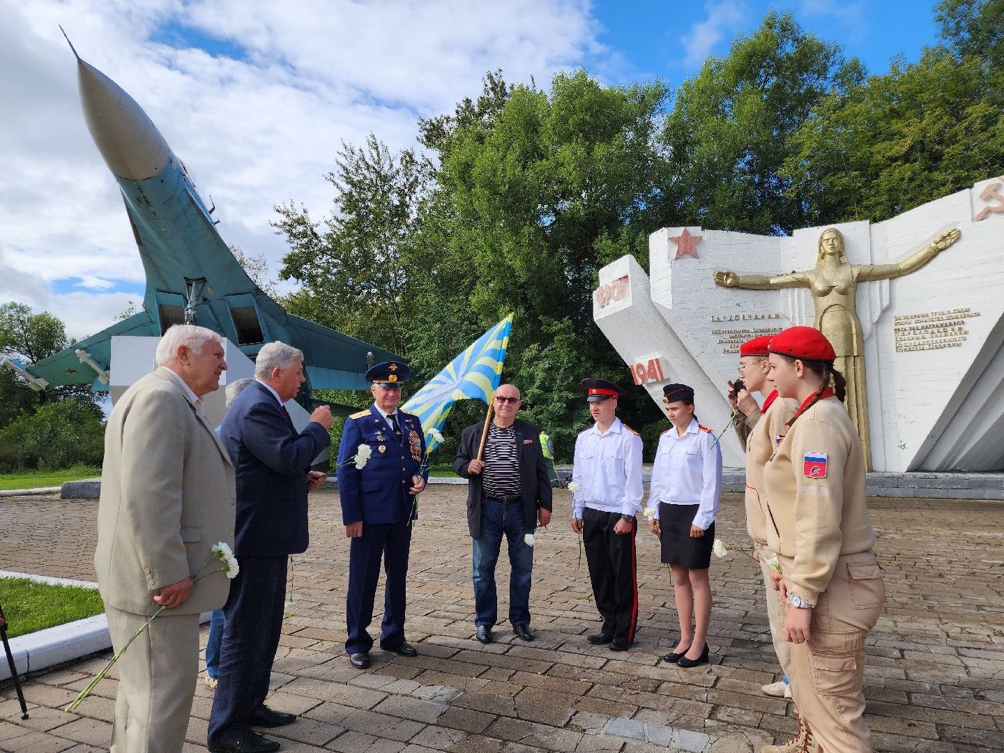 ногинск, общество, жители, день военно-воздушных сил, память, памятник, возложение цветов,