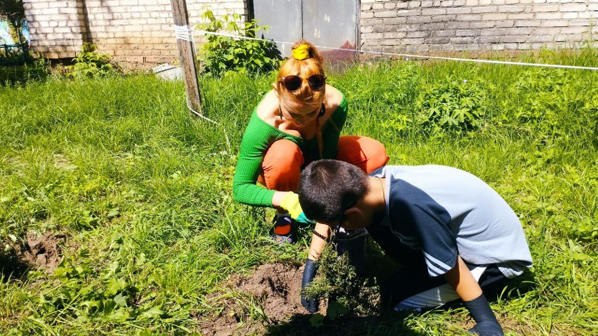 ивантеевка, высадка деревьев, дети с овз, дети с особенностями развития, акция, благотворительая акция,центр социального обслуживания,