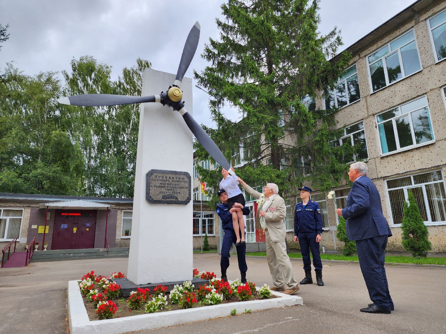 ногинск, митинг, день военно-воздушных сил, общество, жители, ветераны, летчики, школа,