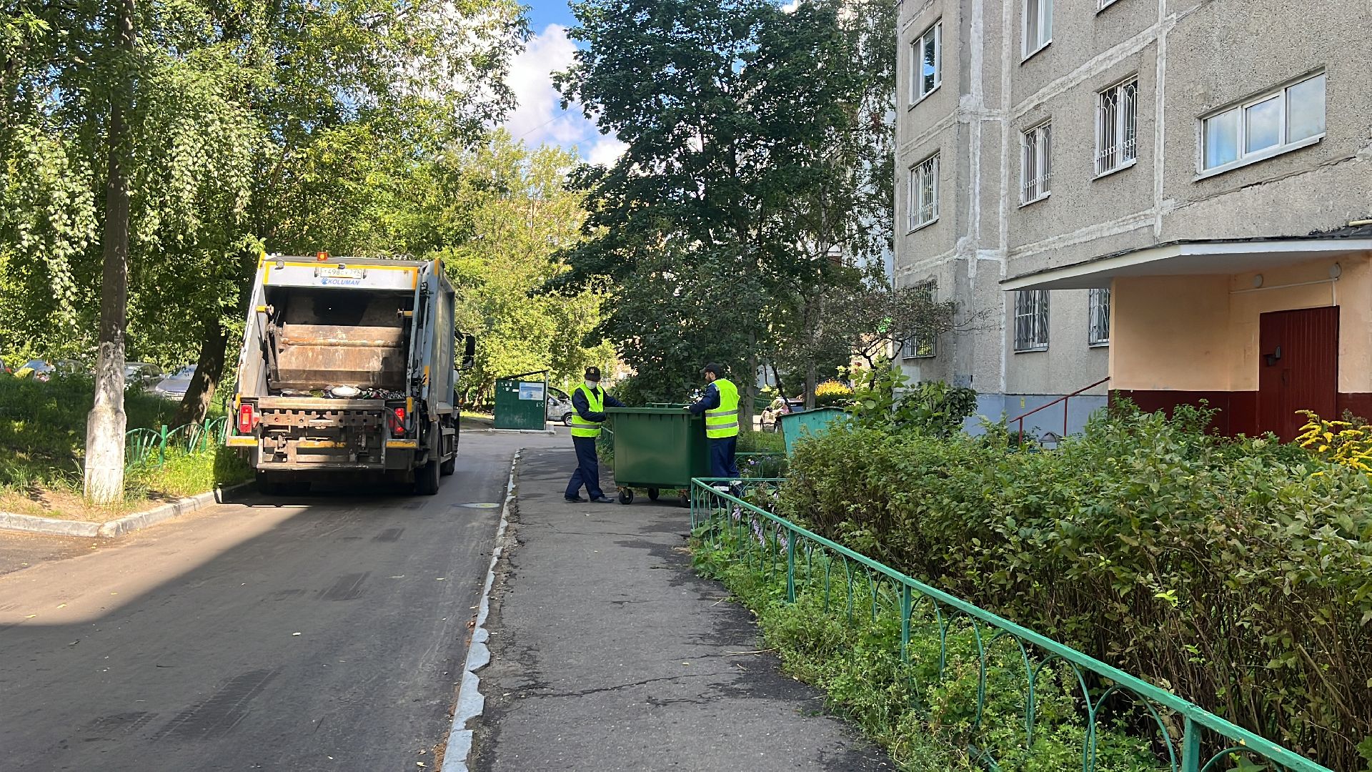 вывоз мусора, вывоз отходов,