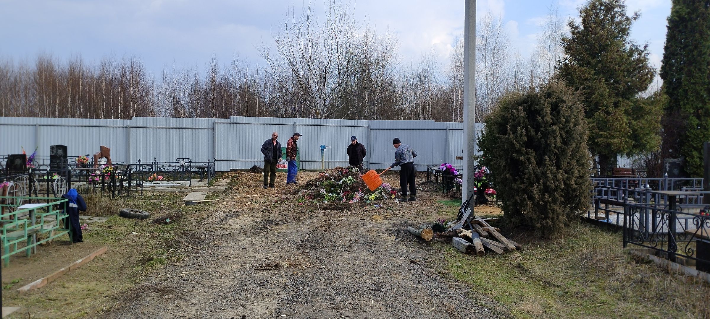 Бронницы, уборка, кладбище