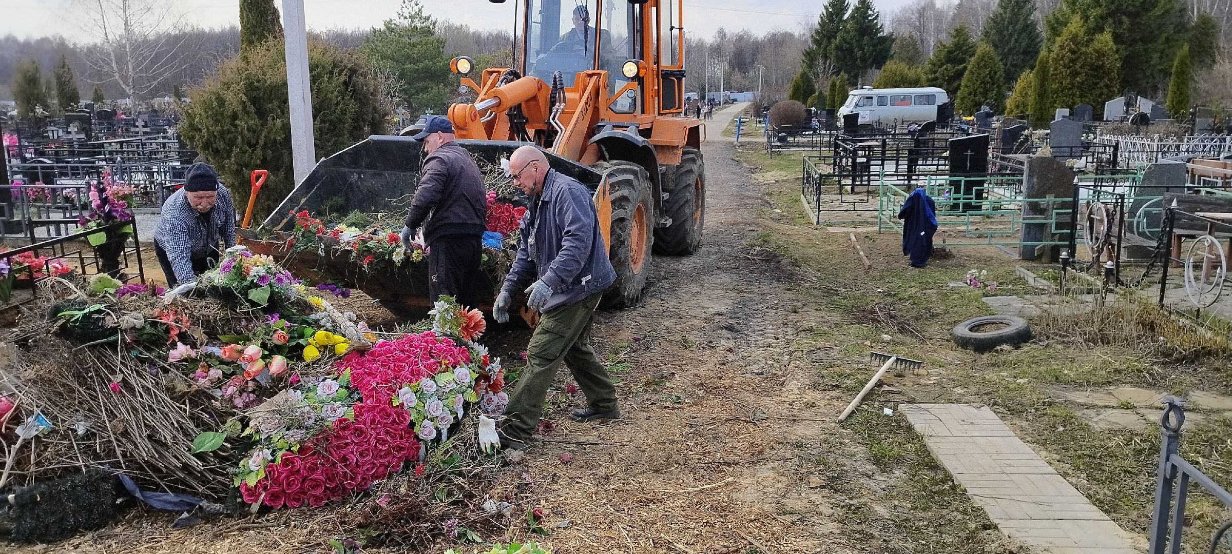 Бронницы, уборка, кладбище