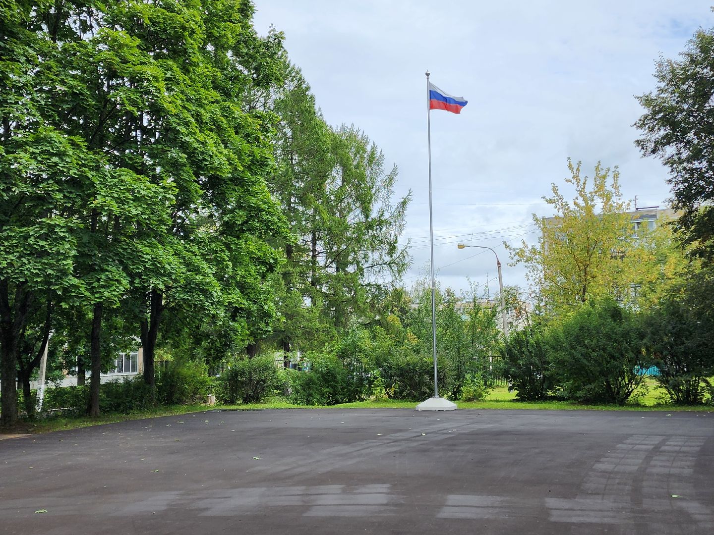 Чехов, школа 8, благоустройство, входная группа, дворовая территория, пешеходная дорожка, система Безопасный регион,