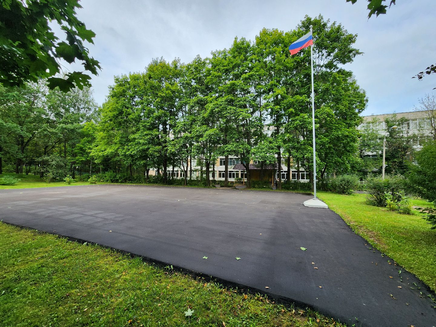 Чехов, школа 8, благоустройство, входная группа, дворовая территория, пешеходная дорожка, система Безопасный регион,