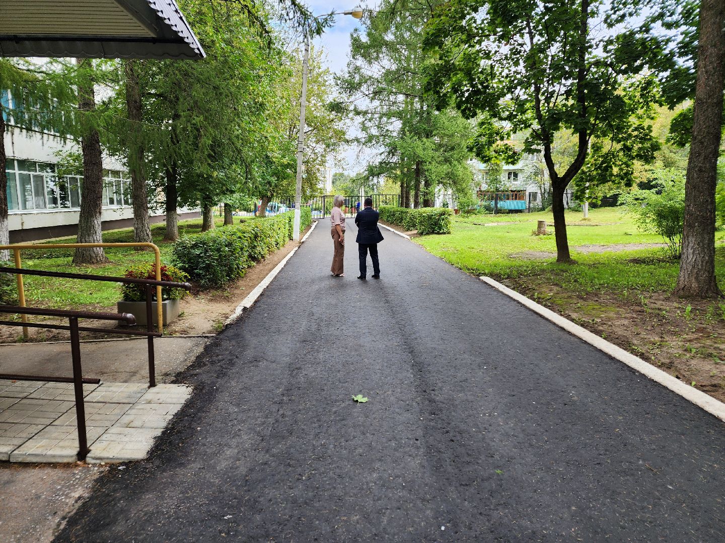 Чехов, школа 8, благоустройство, входная группа, дворовая территория, пешеходная дорожка, система Безопасный регион,