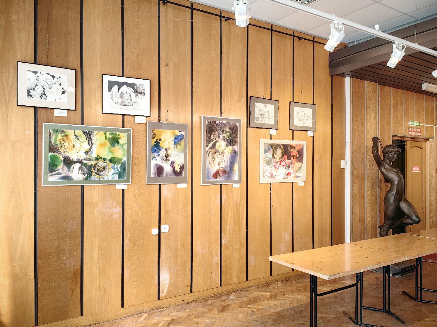 выставка картин, Дом космонавтов, художница, цветы, звездный городок,