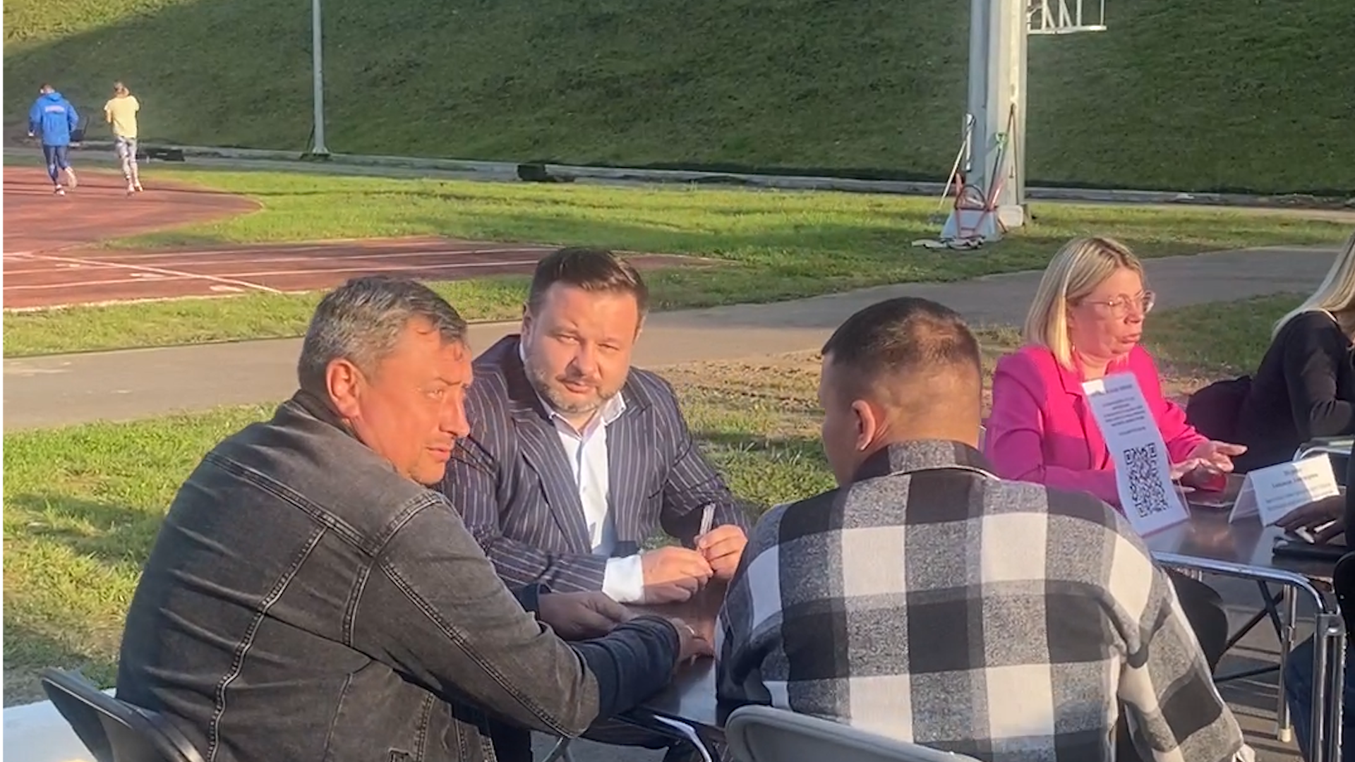 выездная администрация, встреча с жителями, микрорайон Спортивный, Власиха ул Жукова, детская площадка власиха,