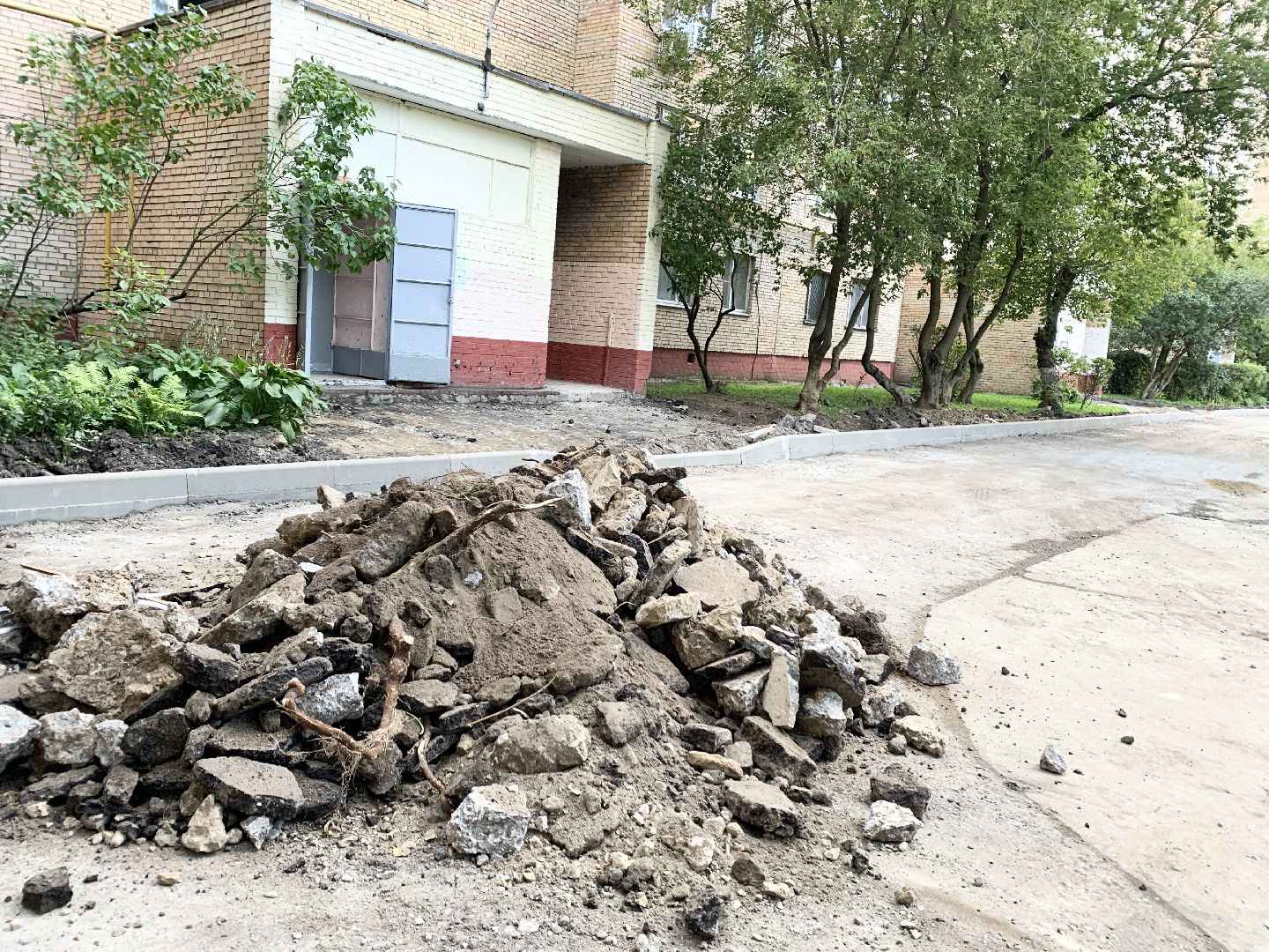 Балашиха, Подмосковье, Благоустройство дворов, асфальтирование дорог, бордюры,