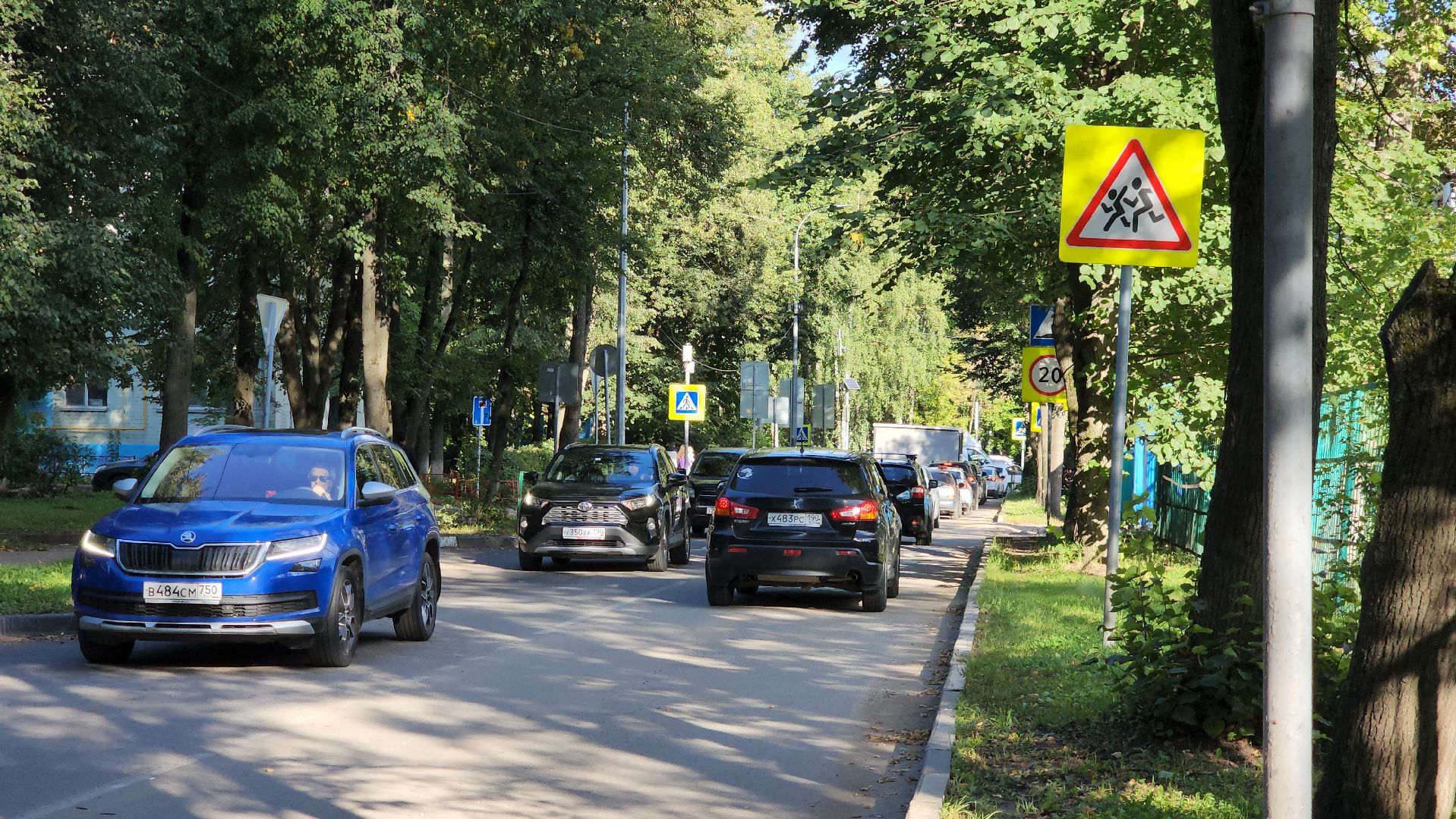 Школа, Учебный год, Лобня, пешеходные переходы,