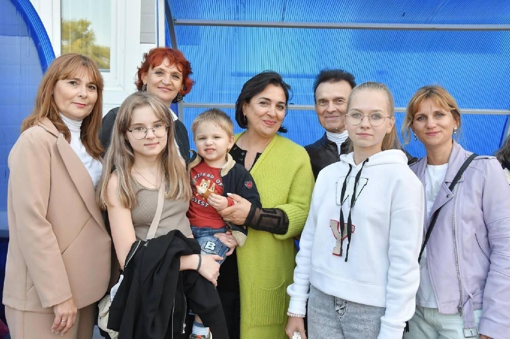 праздник двора, микрорайон спортивный, власиха ул Маршала Жукова, чествование юбиляров, семьи с особенными детьми, Год семьи, президент рф, президент путин,