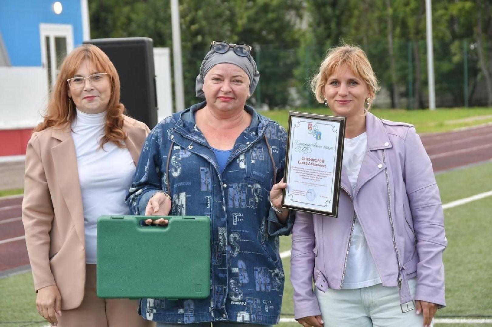 праздник двора, микрорайон спортивный, власиха ул Маршала Жукова, чествование юбиляров, семьи с особенными детьми, Год семьи, президент рф, президент путин,