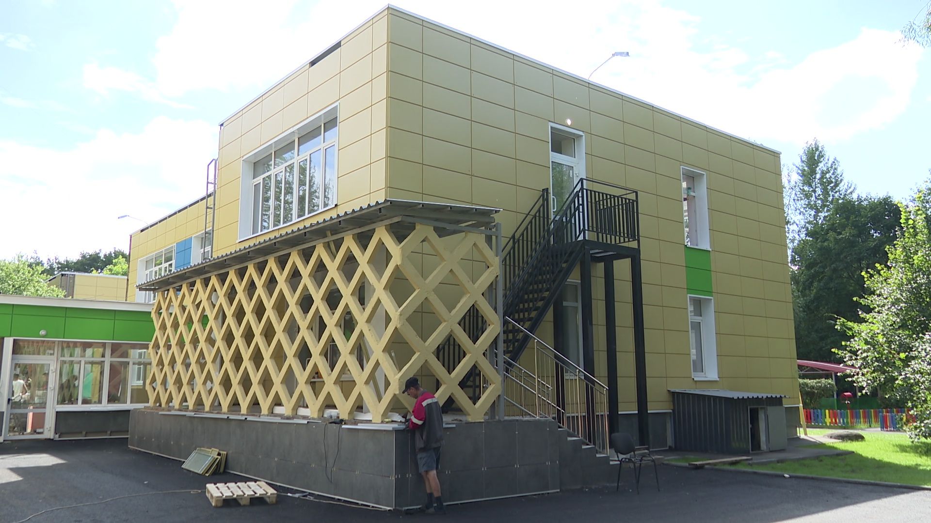 Реутов, образование, капитальный ремонт, стены, окна, пол, потолок,