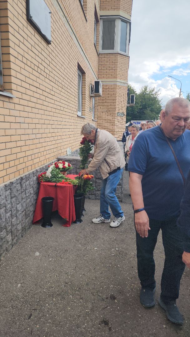 Александр Крутов, заслуженный летчик-испытатель рф, герой россии, мемориальная доска, митинг, ЛИИ, Школа летчиков-испытателей,