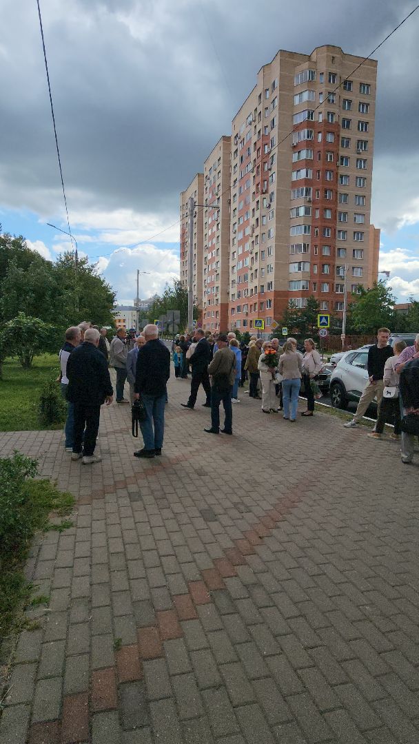 Александр Крутов, заслуженный летчик-испытатель рф, герой россии, мемориальная доска, митинг, ЛИИ, Школа летчиков-испытателей,