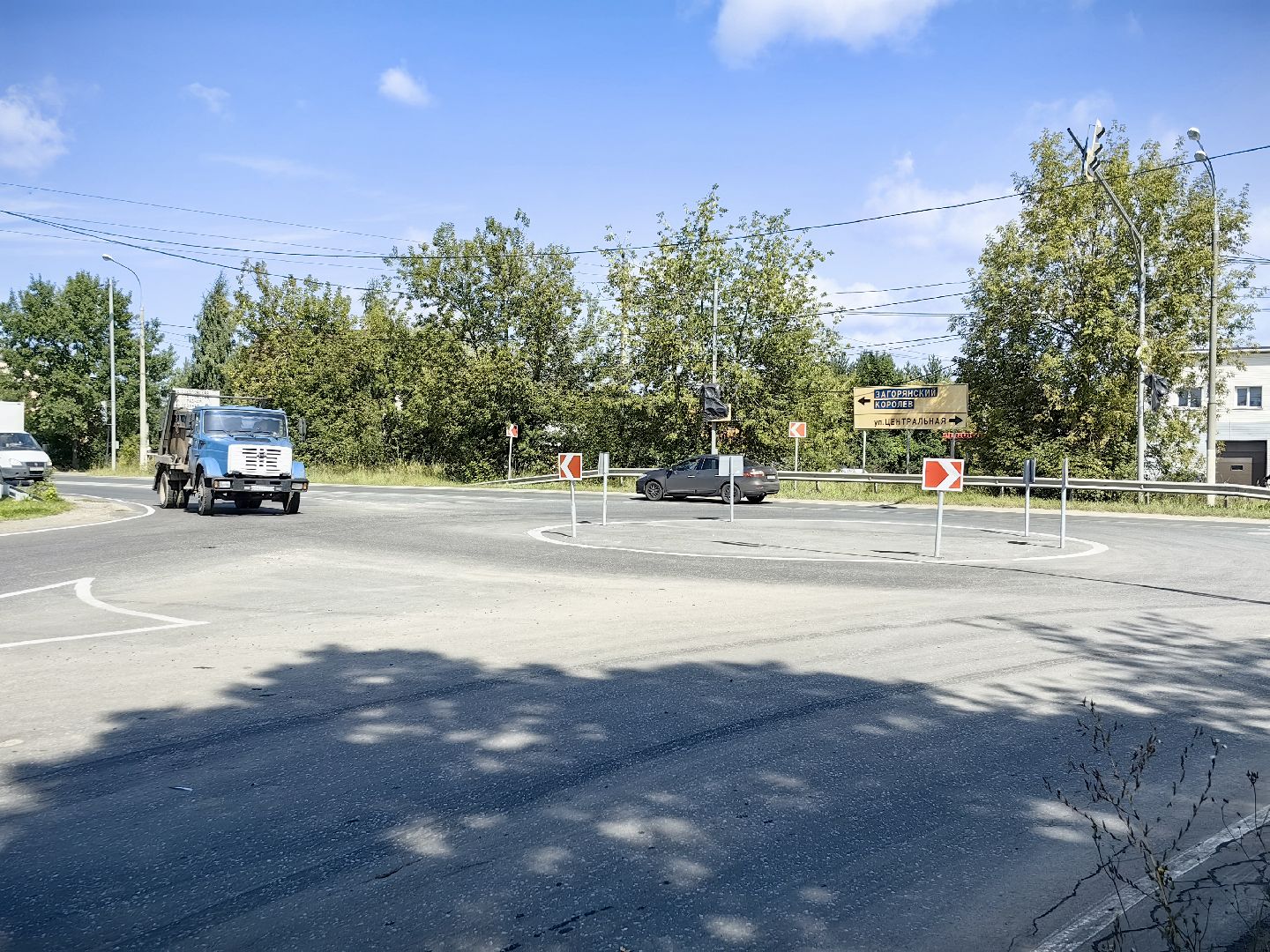 круговое движение, перекрёсток, дтп, автобусная остановка, автомобилисты, щёлково,