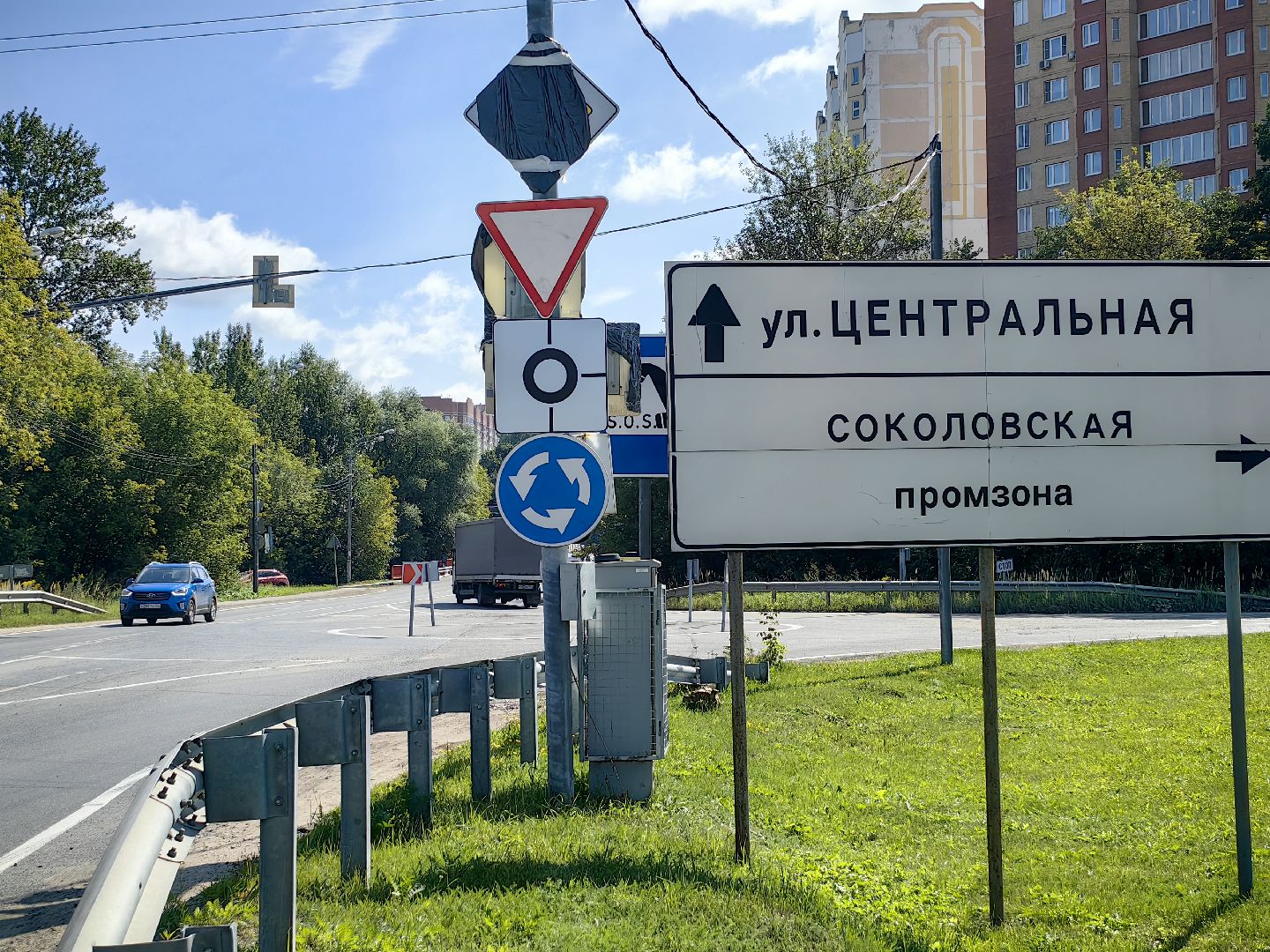 круговое движение, перекрёсток, дтп, автобусная остановка, автомобилисты, щёлково,