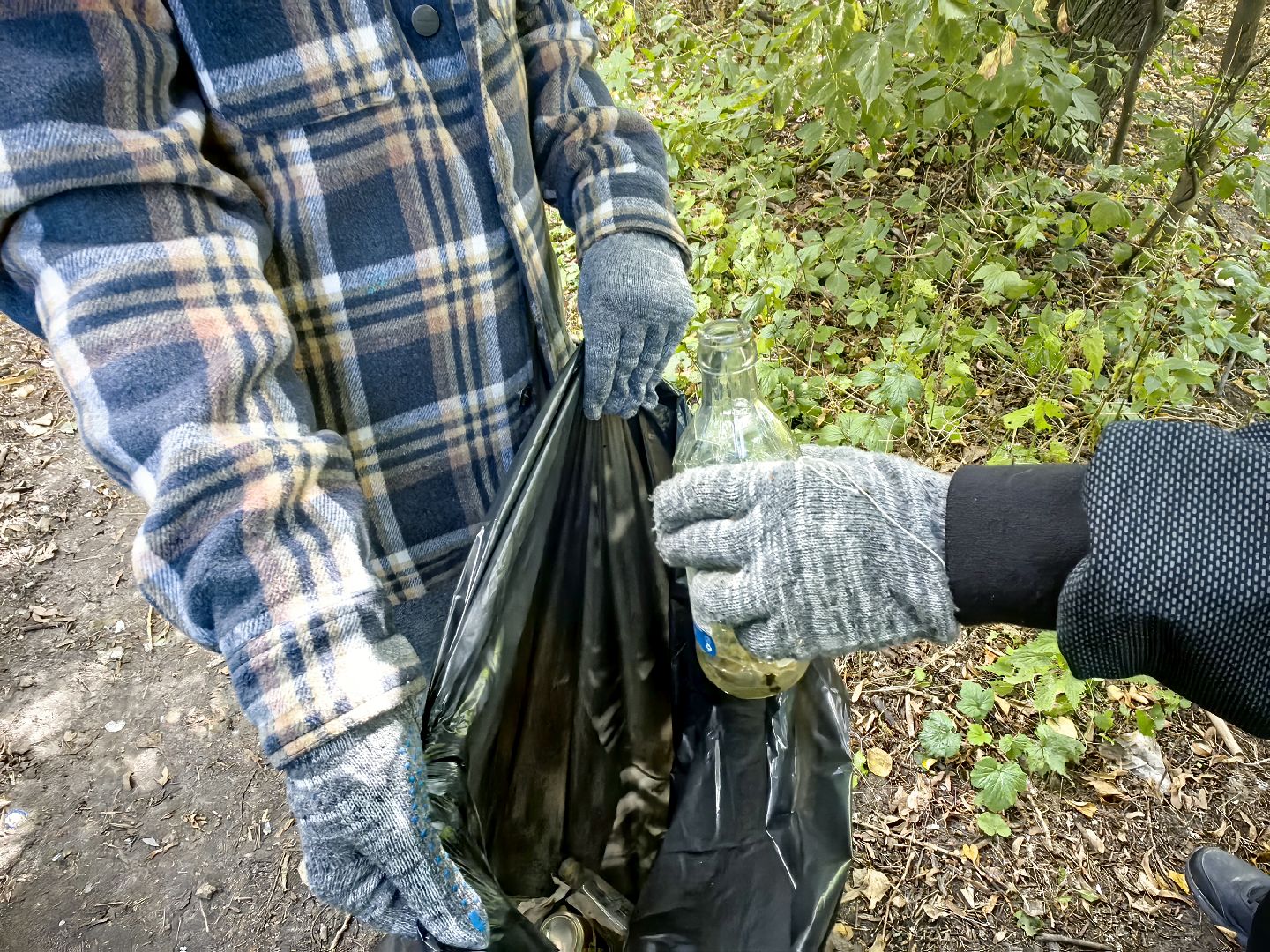 трудовые бригады, уборка территории, мешки мусора, подростки, прибрежные зоны, щёлково,