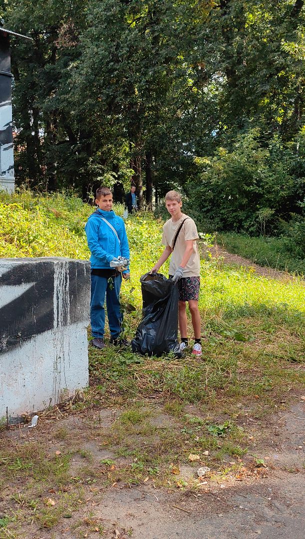 трудовые бригады, уборка территории, мешки мусора, подростки, прибрежные зоны, щёлково,