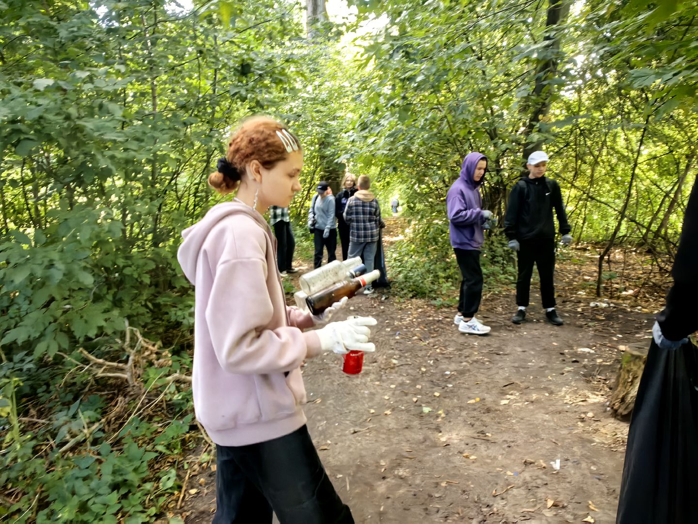 трудовые бригады, уборка территории, мешки мусора, подростки, прибрежные зоны, щёлково,