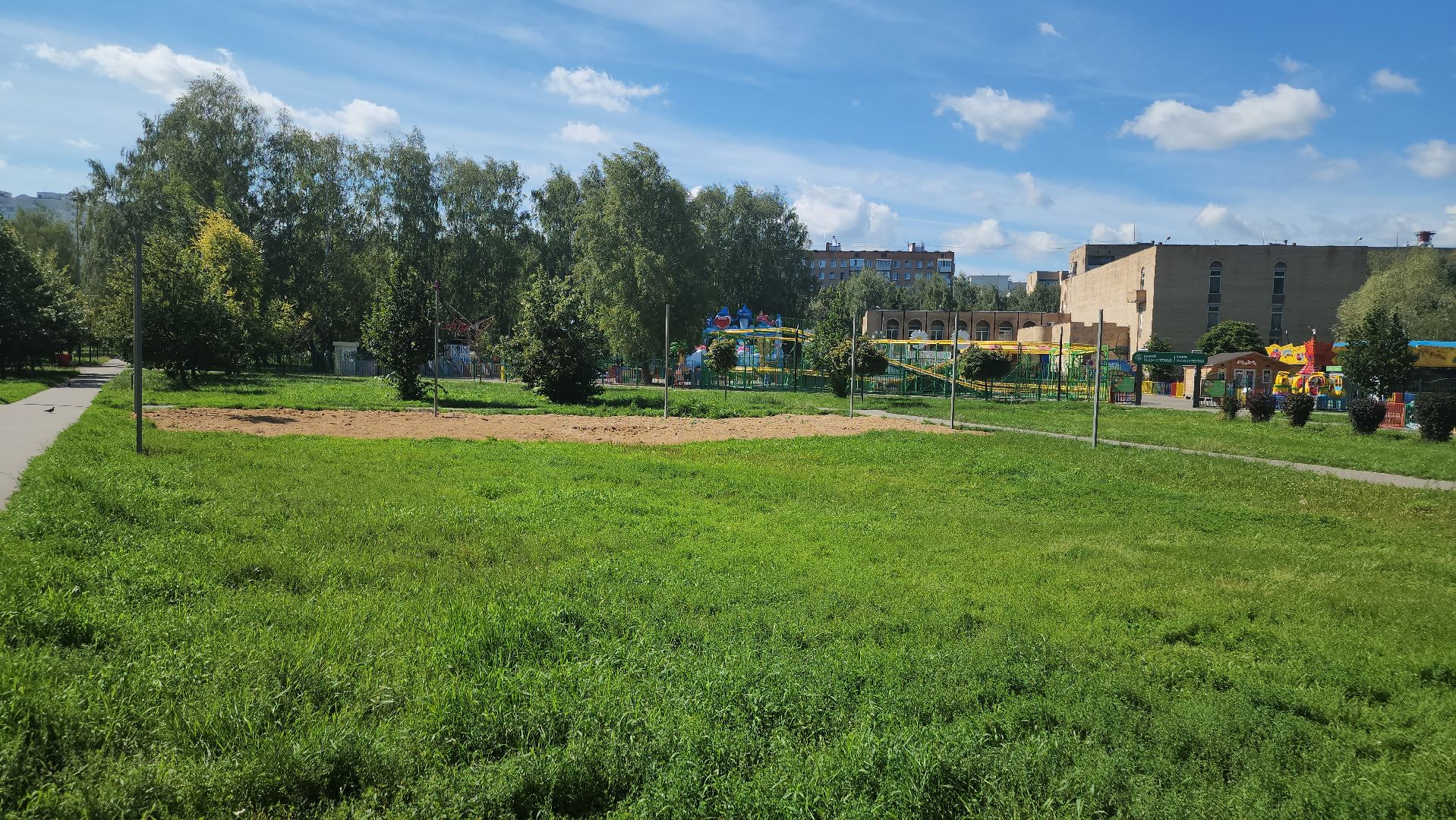 долгопрудный, центральный парк, урны, пешеходная дорожка, волейбол,