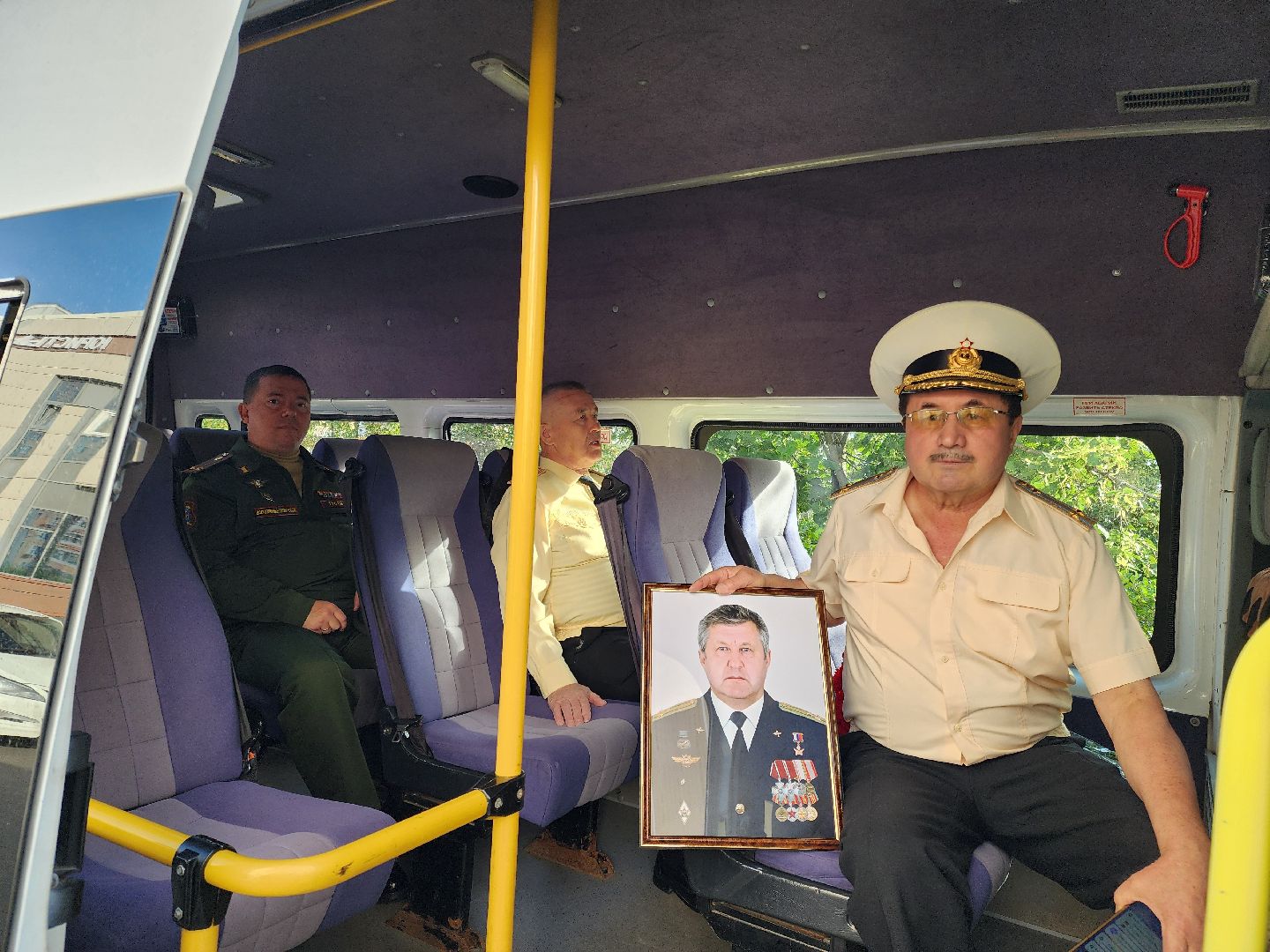 Подольск, Ветераны Вооружнных сил РФ, Летчик-испытатель, Куимов,возложение цветов,