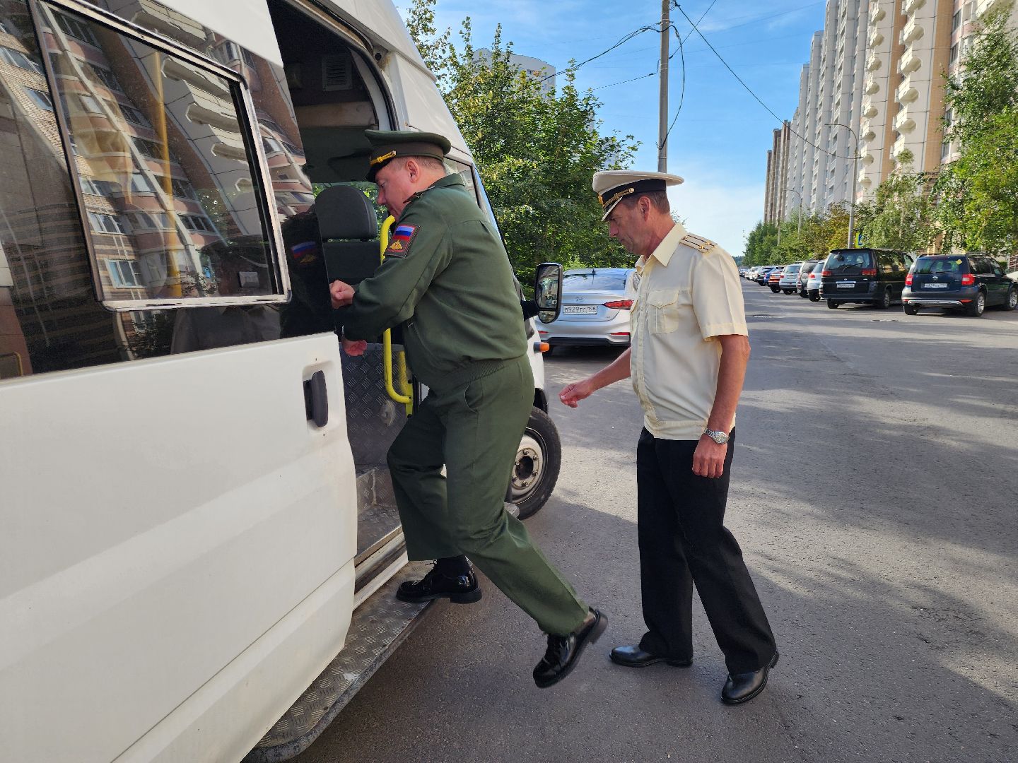 Подольск, Ветераны Вооружнных сил РФ, Летчик-испытатель, Куимов,возложение цветов,