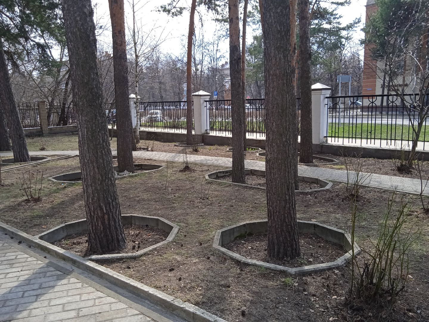 субботник, храм, Космо-Дамианский, уборка, территории, Жуковский