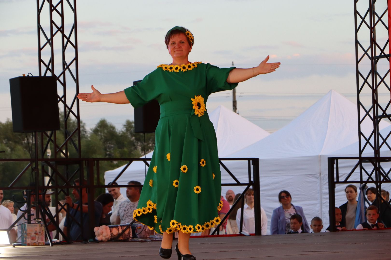 Комплексный центр социального обслуживания и реабилитации Серебряно-Прудский, серебряные пруды, парк серебряный, подсолнух, день города 2024, 100 лет серебряно-прудскому району,