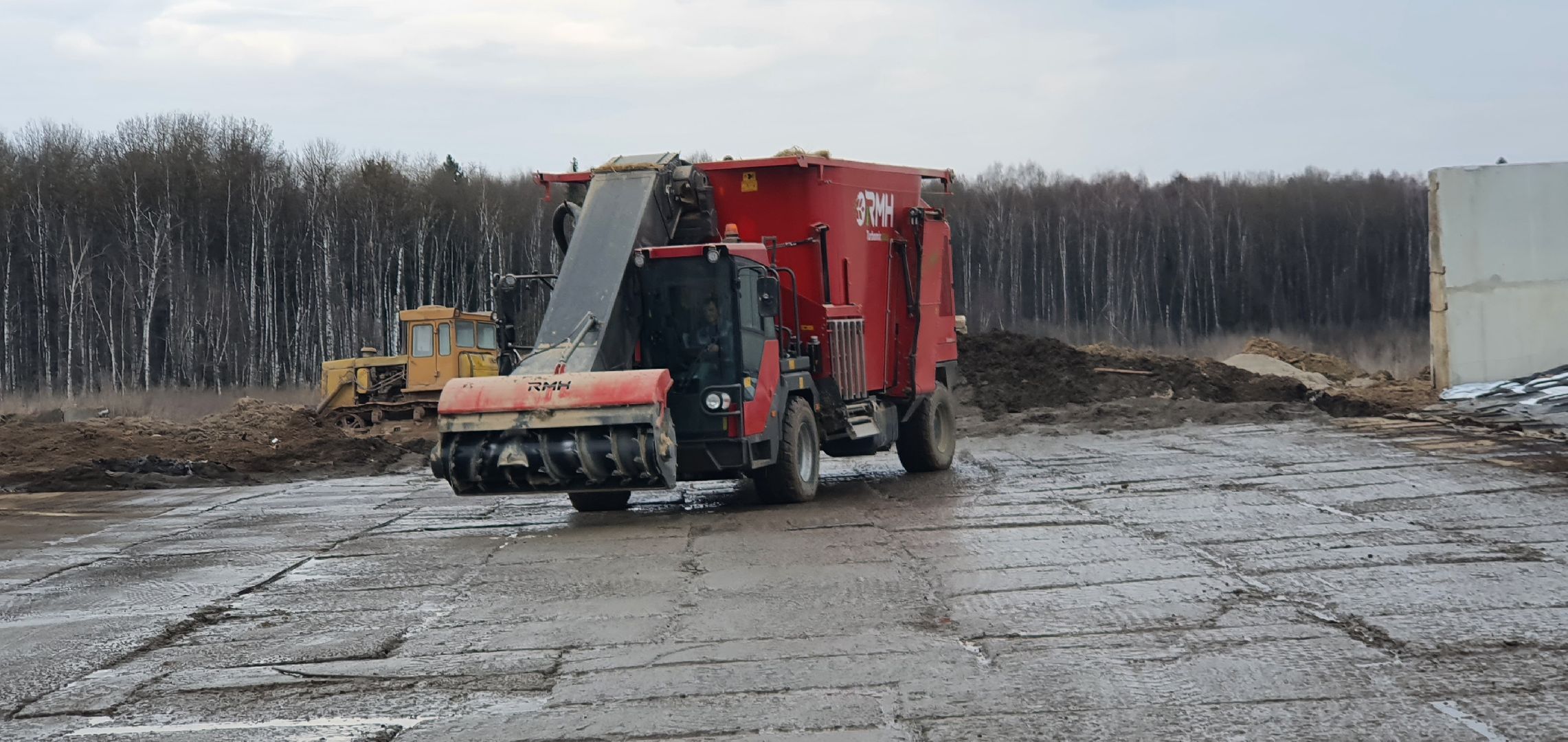 Минсельхоз, самоходный миксер, племзавод Повадино