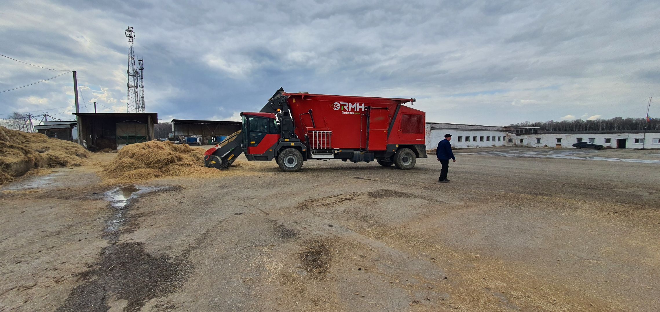 Минсельхоз, самоходный миксер, племзавод Повадино