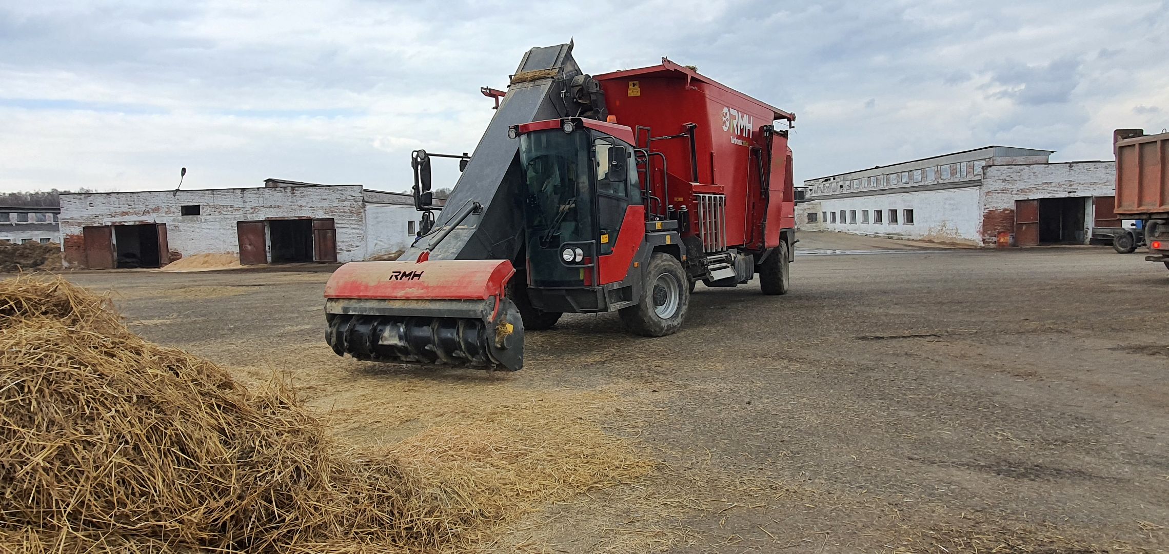 Минсельхоз, самоходный миксер, племзавод Повадино