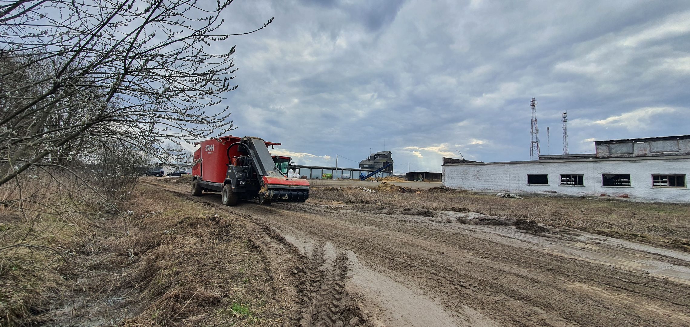 Минсельхоз, самоходный миксер, племзавод Повадино
