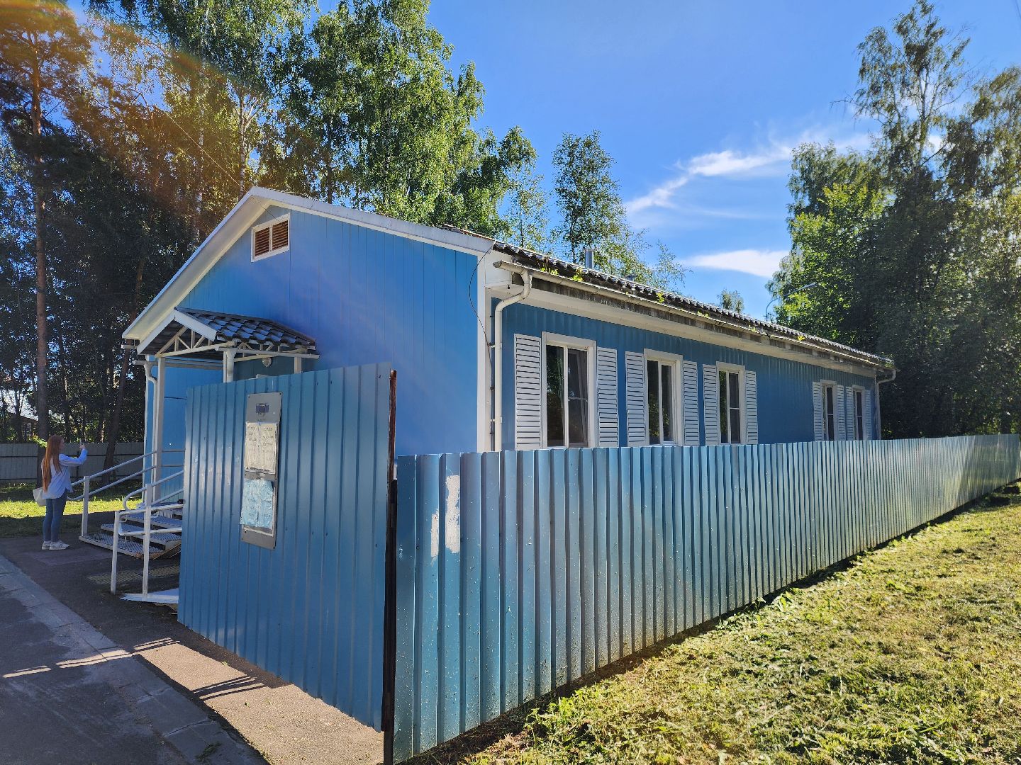 Деревня Тимохово, Жители, Общество, Дороги, Власть,