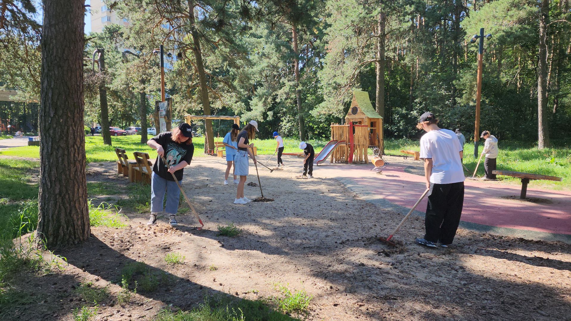 трудоустройство подростков, трудовая бригада, уборка,