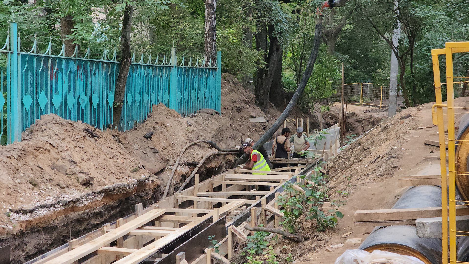 пушкино, ремонт тепловых сетей, центр города, трубы, трубопровод,