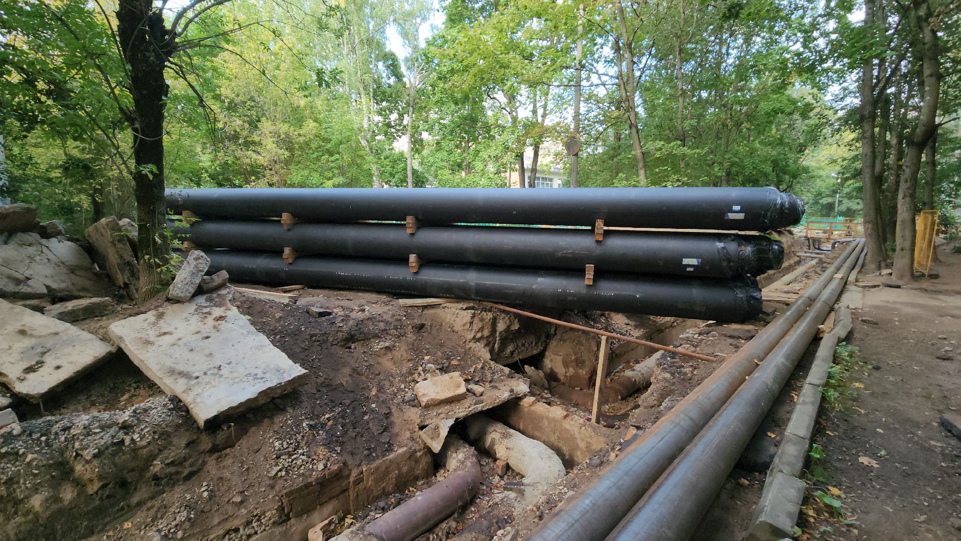 пушкино, ремонт тепловых сетей, центр города, трубы, трубопровод,