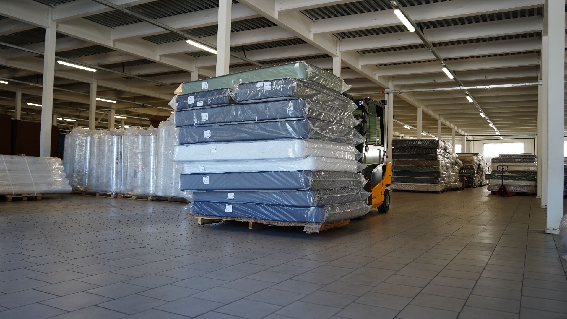 Курская область, помощь, гумпомощь, Большая Шатура, фабрика матрасов,