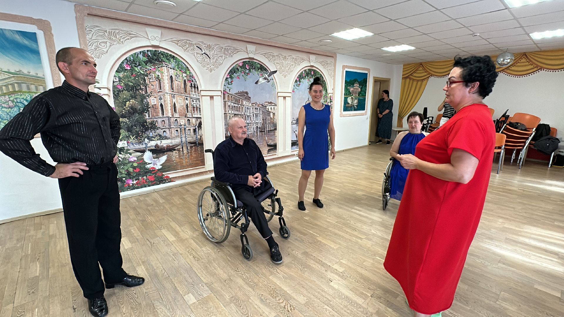 Клин, общество, медицина, танцы, инвалиды,