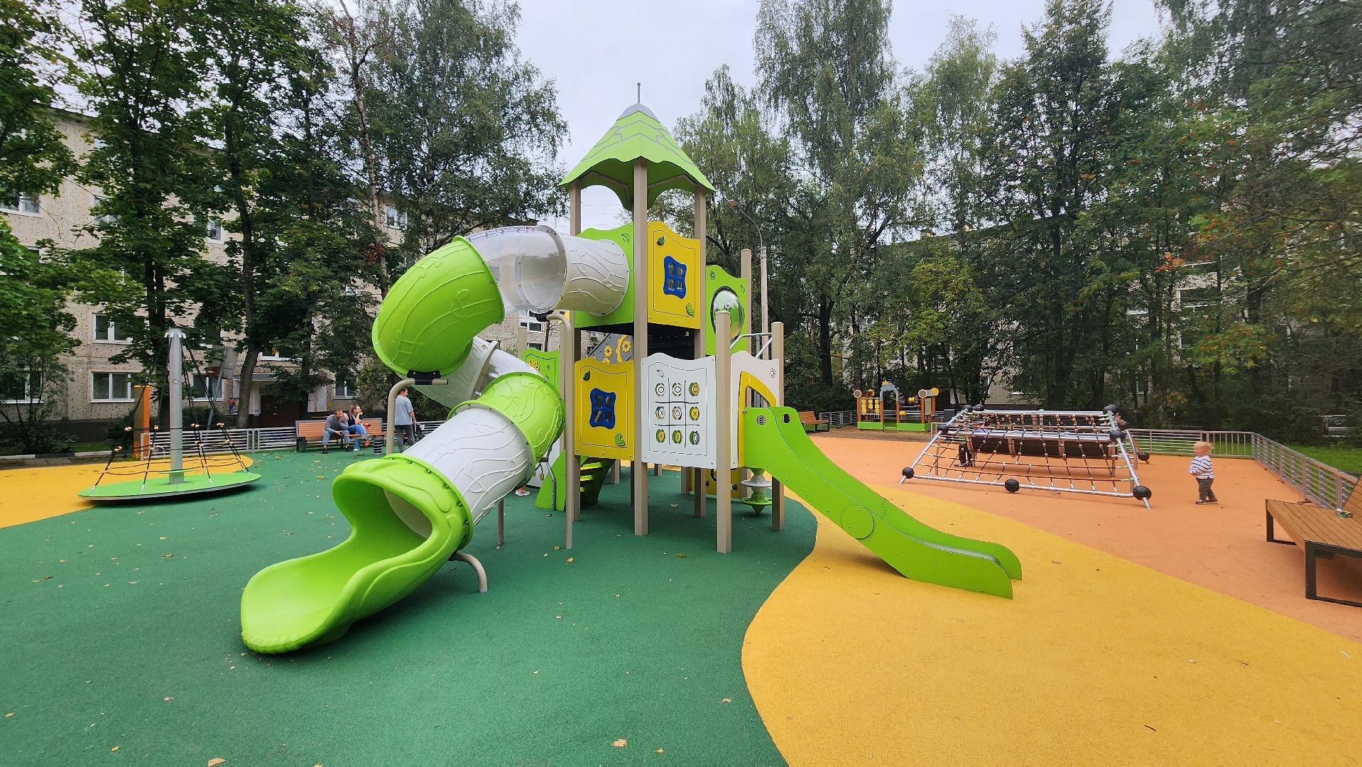 Солнечногорск, микрорайон Рекинцо, дети, детская площадка, игровой комплекс,